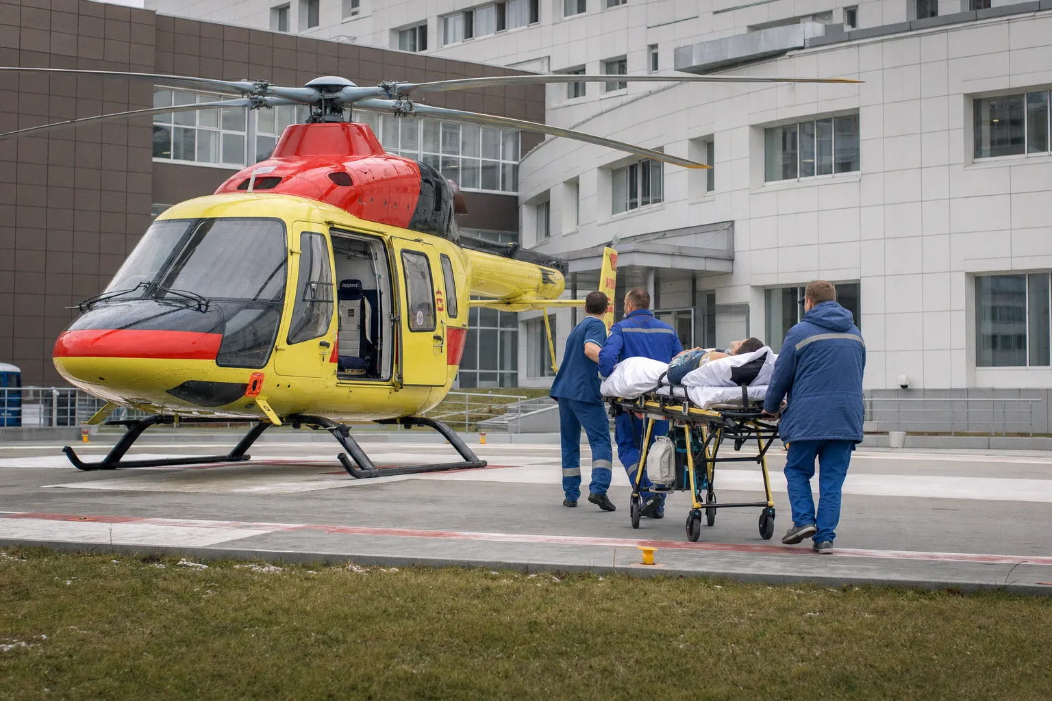 Экстренная помощь при глубоких ожогах: почему важна специализированная терапия и авиация
