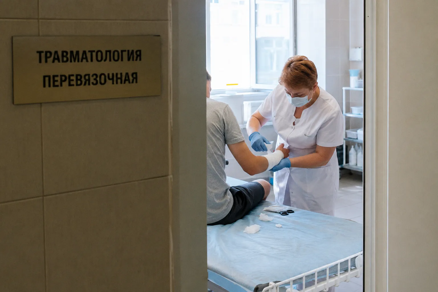 Почему перелом ладьевидной кости запястья считается опасной травмой